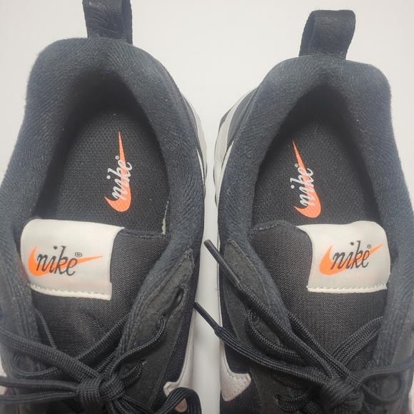 Nike Air Max Dawn Woman's size 10.5 US Black Running Shoes Sneakers DC4068 001 - Picture 9 of 11